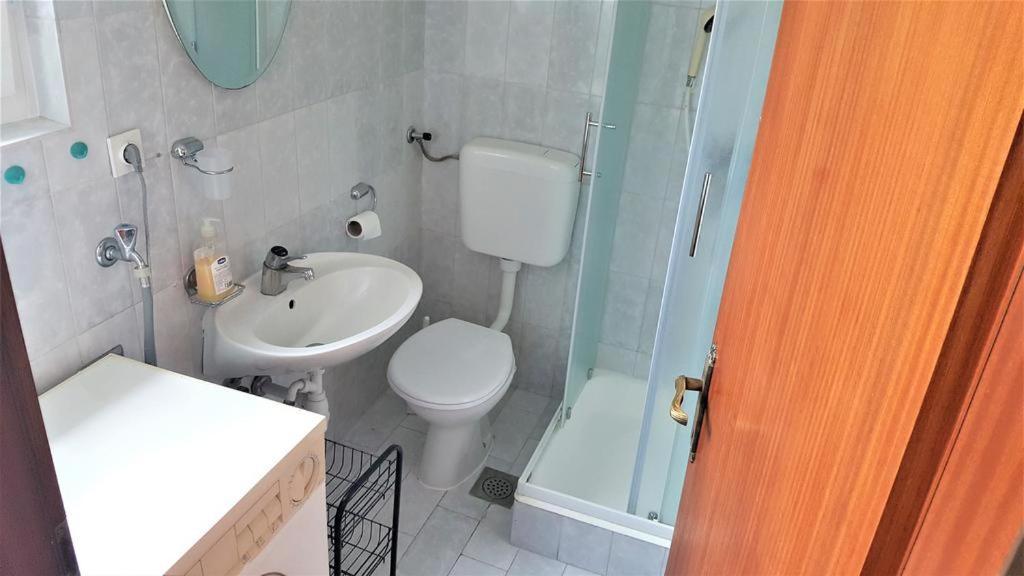 פרימוסטן Apartments Lala מראה חיצוני תמונה